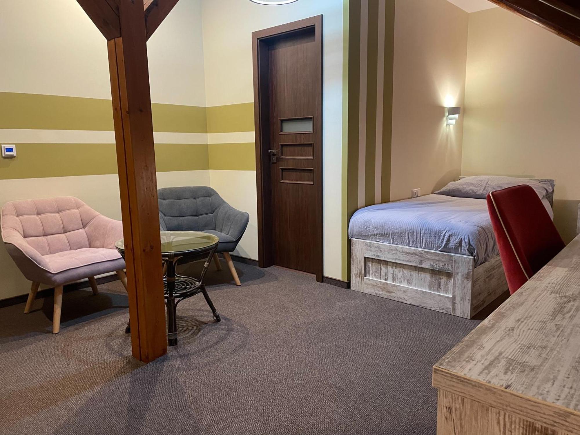 Hotel Herman Рихнов над Кнежноу Екстериор снимка